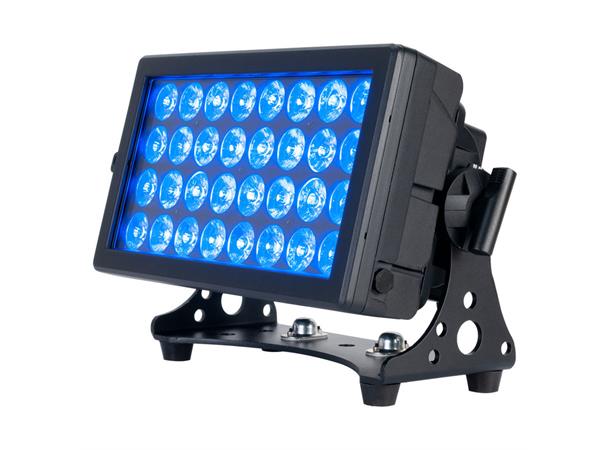 Encore LP32 IP Impressive light output, IP65-rated