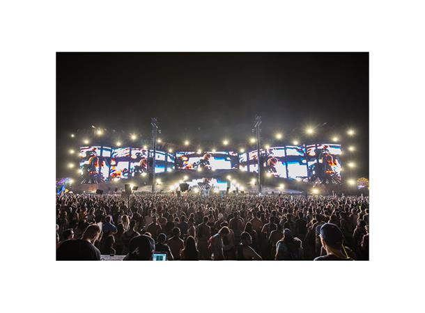 CUEPIX BLINDER WW4 Warm White 3,200K COB LEDs