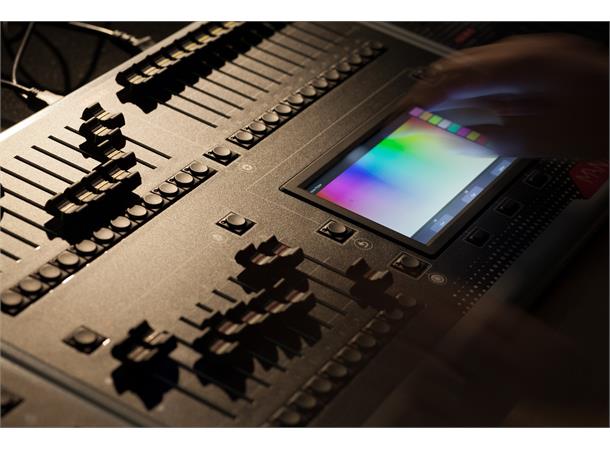 LSC Mantra Lite Lysmikser Easy-to-use compact controller 