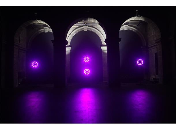 Minuit Une IVL Photon Eye candy i et kompakt design 