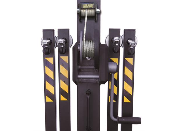 T-104D Top load tower Maximum load: 200Kg. Maximum height 5,2M 